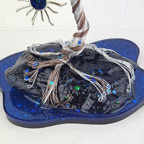 Hanna's SunTrees Wire Tree Art - Picture 6 of 8